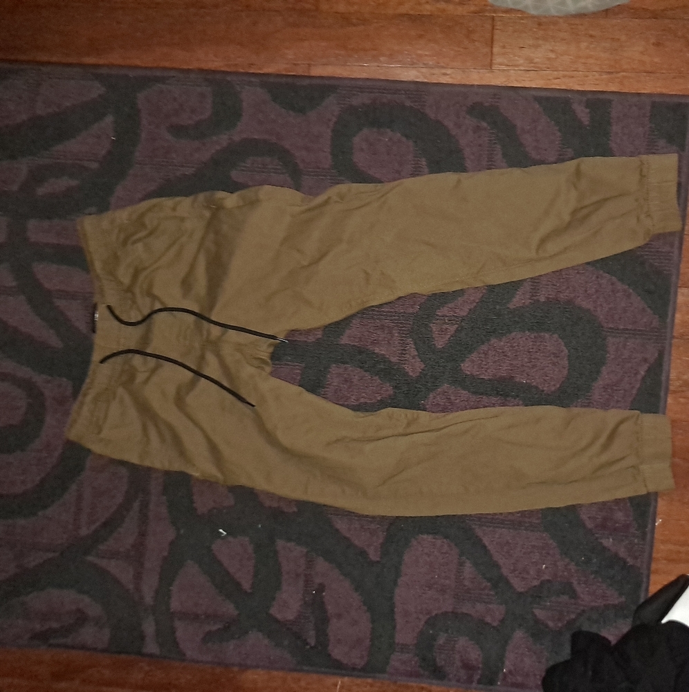 Levi cargo pants XS